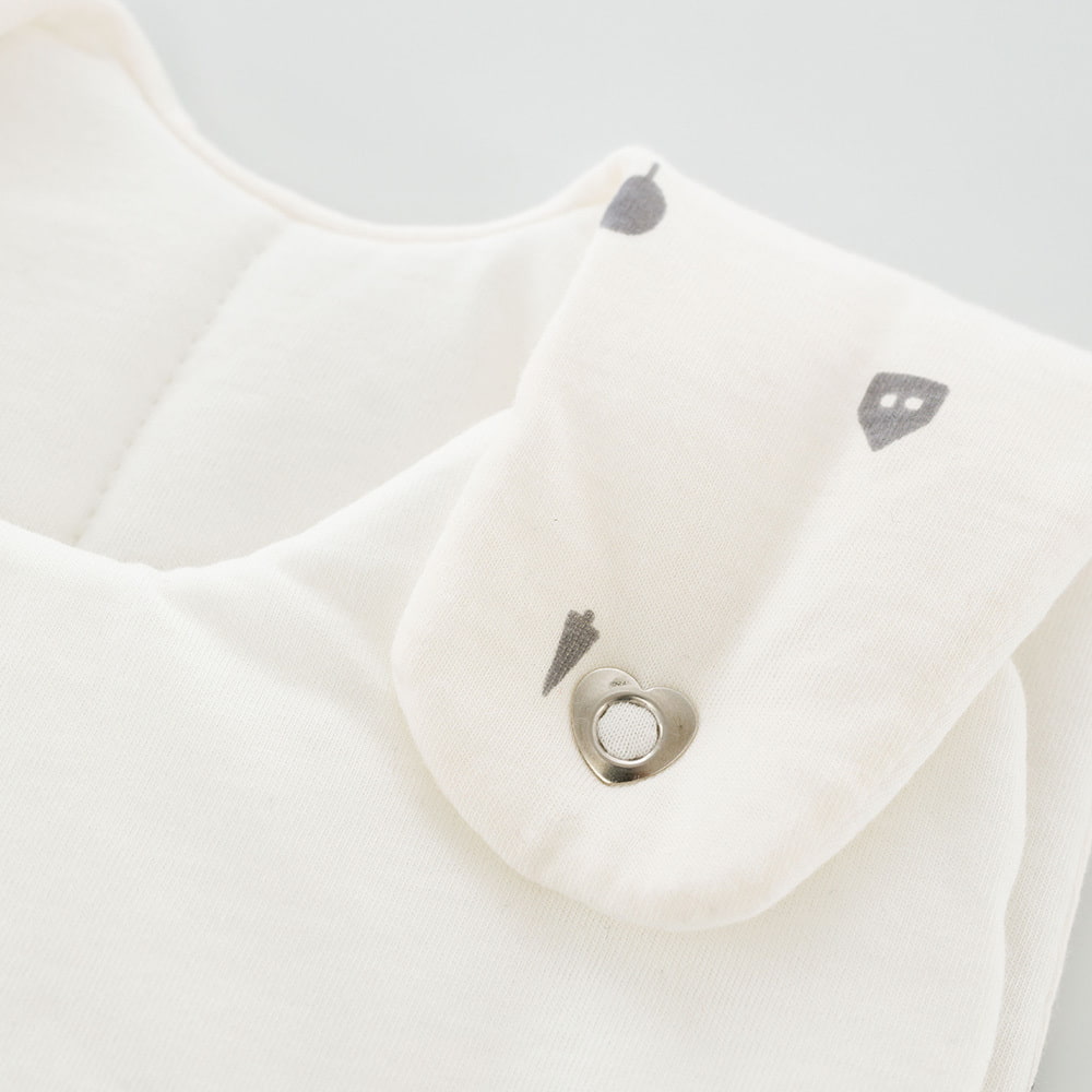 LIEBMICH Schlafsack im Design Zuhause Detailfoto vom Herzchen-Druckknopf