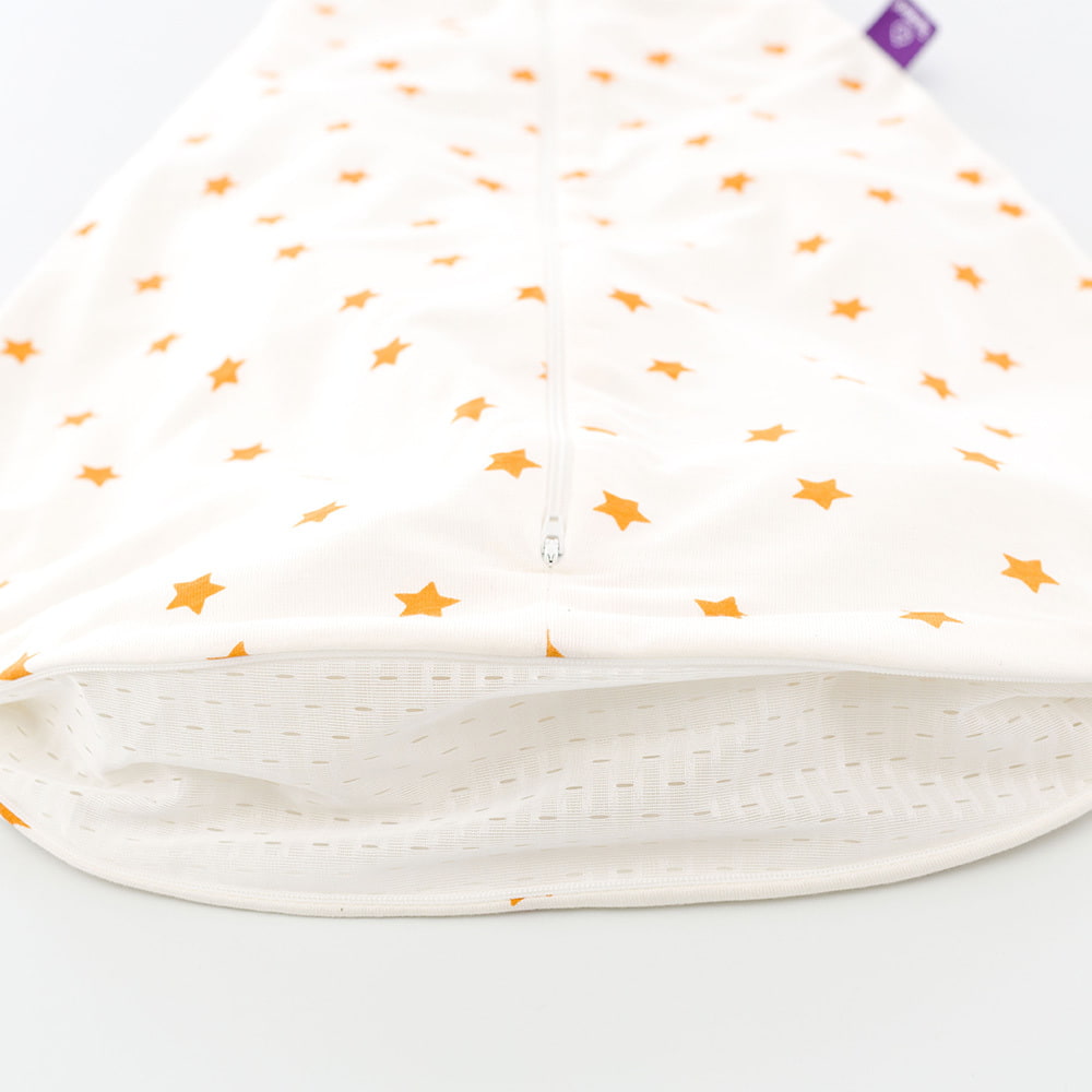Sommerschlafsack weiß mit gelben Sternen aus TENCEL™ Detailfoto Belüftungsschlitz