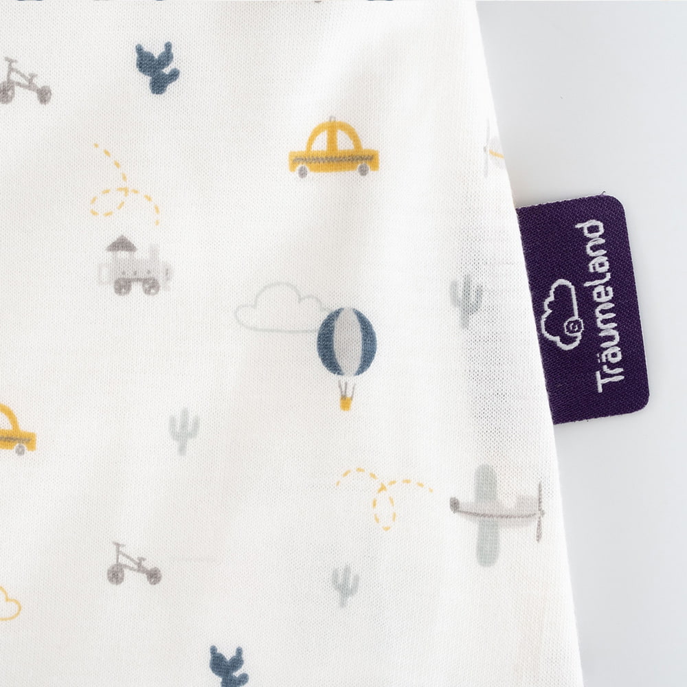 Sommerschlafsack BrummBrumm aus TENCEL™ Detailfoto Träumeland-Etikett