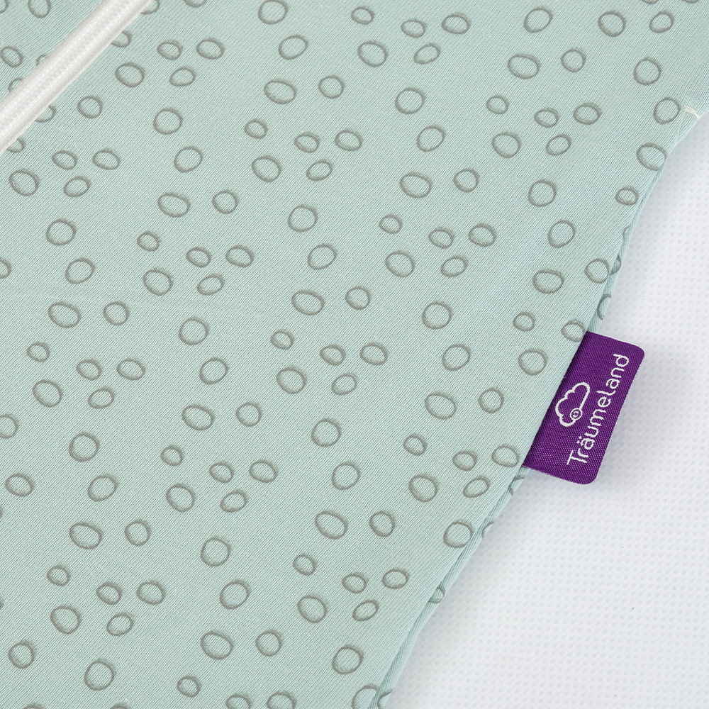 Sommerschlafsack Kreise mint aus TENCEL™ Detailfoto Träumeland-Etikett