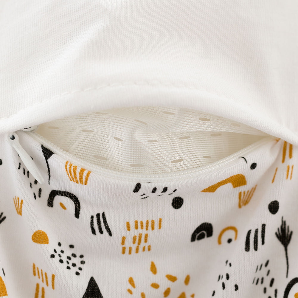 LIEBMICH Schlafsack im Design Goldregen Detailfoto vom Belüftungsschlitz vorne
