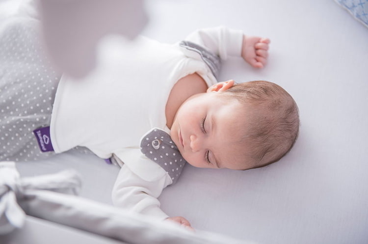 Schlafendes Baby im Träumeland Schlafsack Schlafendes Baby im Träumeland Schlafsack