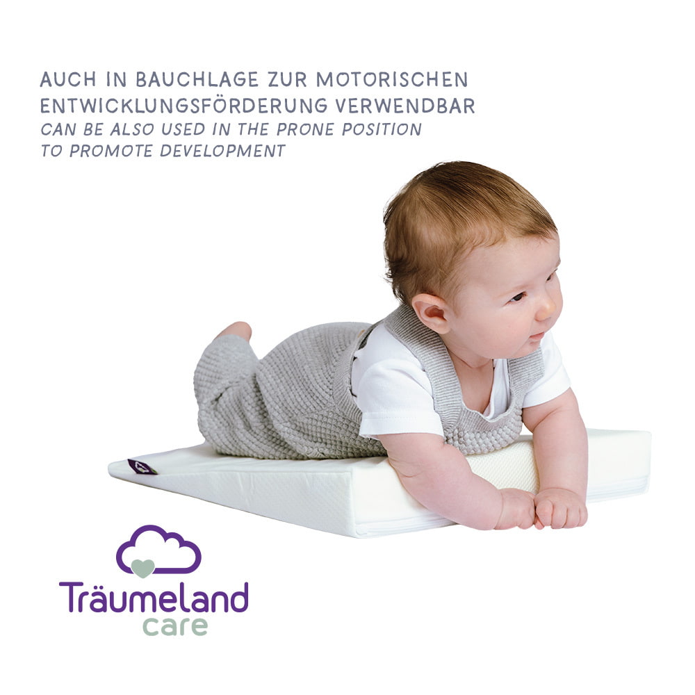 Träumeland Care Keilkissen Visko Anwendung in Bauchlage