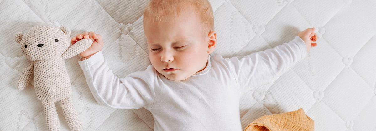 matratze-baby-header-babymatratze-schlafen