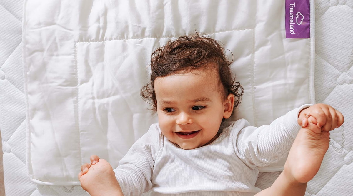 Babydecken und Babykissen von Träumeland Babydecken und Babykissen von Träumeland