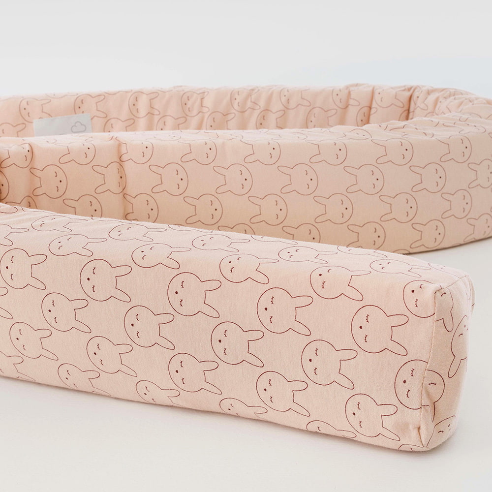 Bettschlange Kuschelhase beige Detail