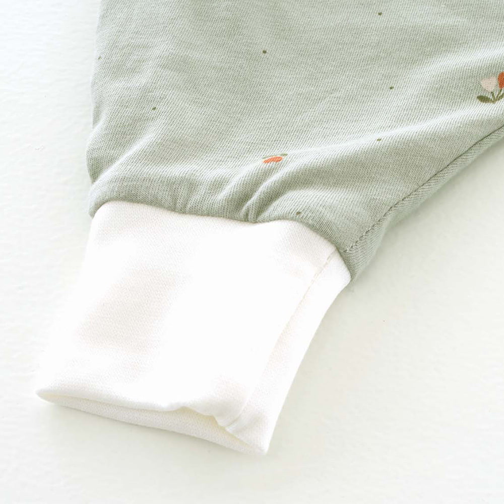 Schlafanzug light TO GO Fiore Grün aus Tencel™ Detail Bündchen