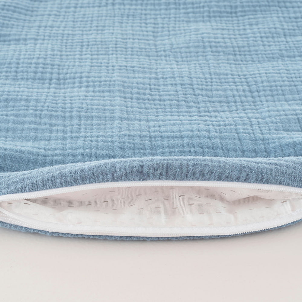 Ganzjahresschlafsack hellblau Belüftungsschlitz unten