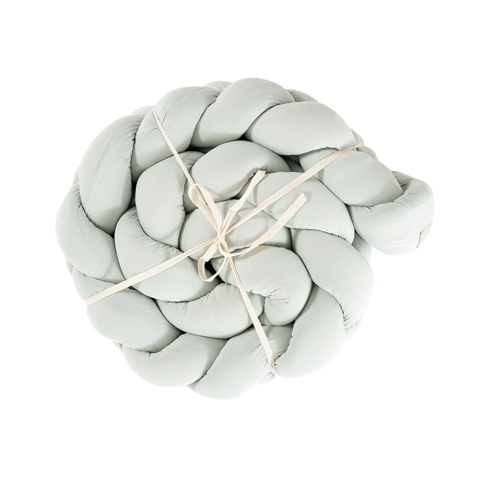 geflochtene-bettschlange-in-der-farbe-mint