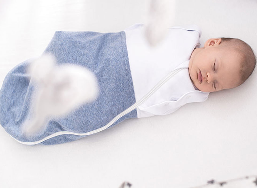 Puck Schlafsack Baby Träumeland traeumeland-puck-schlafsack-baby-schlaeft
